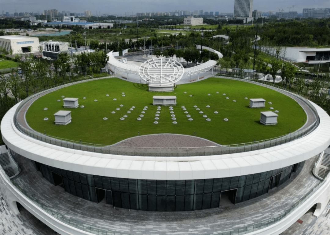 上海证监局对绿地集团采取责令改正措施,对张玉良等三名时任高管出具警示函